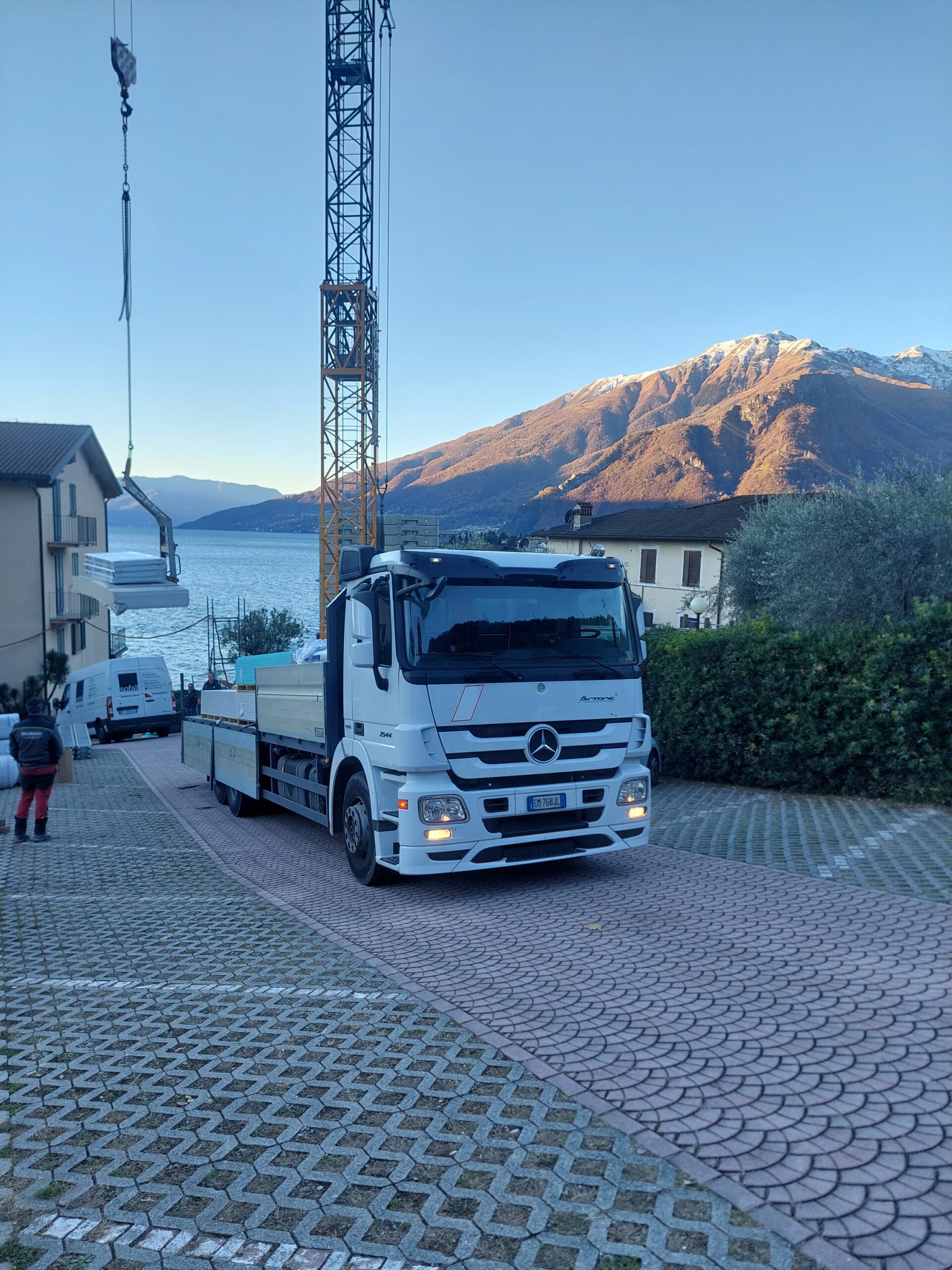 Trasporto merci Italservice in autostrada