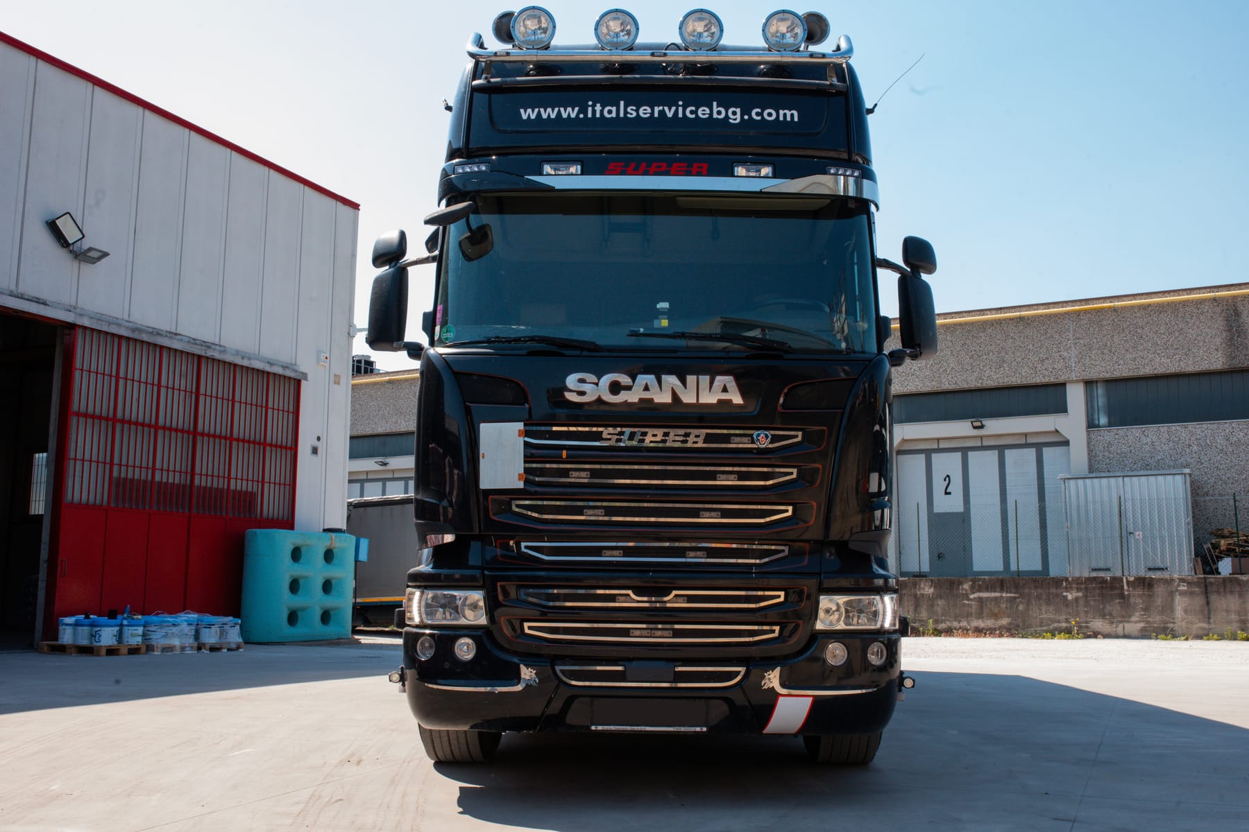 Italservice truck equipped for special goods